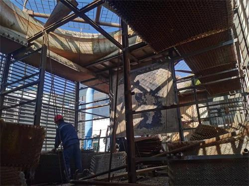 冷卻塔為什么經常冒白煙(冷卻塔散出的白色煙霧是什么)(火力發電為什么要用冷卻塔)